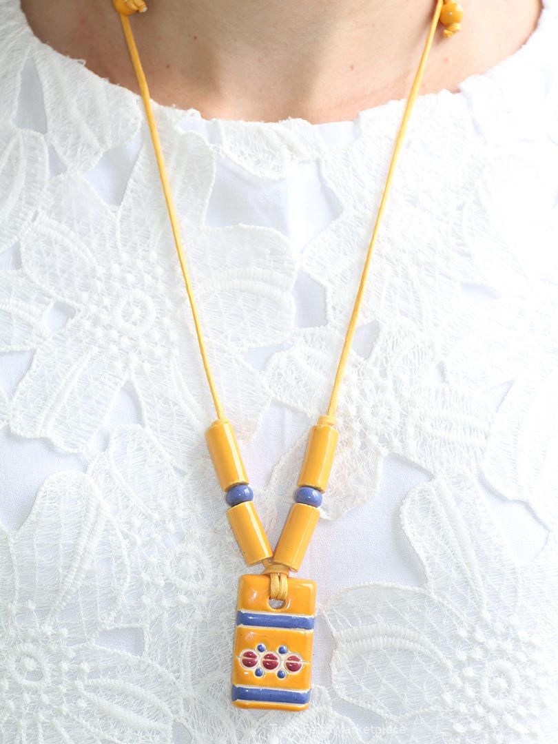 Colar Pingente com Brinco - Amarelo Ouro